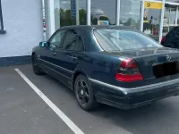 Gebraucht Mercedes C240 170 PS (125 kW) 1999 Blau Limousine
