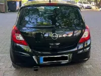 Usata Opel Corsa Satellite 69 CV (50 kW) 2011 Nero Utilitaria