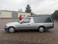 Gebraucht Mercedes E230 136 PS (100 kW) 1986 Silber Kombi