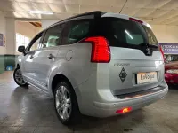 Gebraucht Peugeot 5008 Platinum 150 PS (110 kW) 2011 Silber Van / Kleinbus