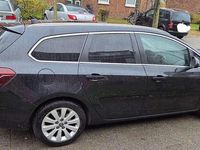 Gebraucht Opel Astra Exklusiv 131 PS (96 kW) 2014 Schwarz Kombi