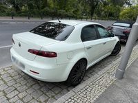 Second-hand Alfa Romeo 159 Ti 200 CP (147 kW) 2010 Alb Berlinǎ