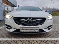 Gebraucht Opel Insignia Innovation 140 PS (102 kW) 2017 Abalone weiss (p3s) Kleinwagen