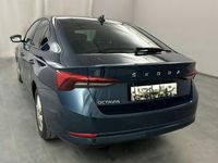 Gebraucht Skoda Octavia Ambition 150 PS (110 kW) 2021 Lavablau metallic Limousine