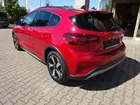 Używany Ford Focus Active X 155 KM (114 kW) 2024 Czerwony Sedan/Limuzyna