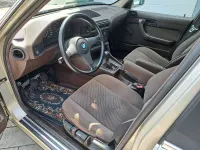 Używany BMW 520 Performance 129 KM (94 kW) 1989 Beżowy Sedan/Limuzyna