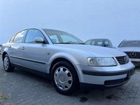 Gebraucht VW Passat Trendline 90 PS (66 kW) 1998 Silber Limousine