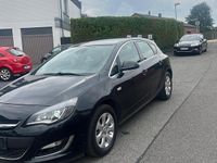 Second-hand Opel Astra 110 CP (80 kW) 2015 Negru Berlinǎ