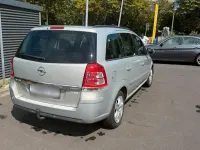 Gebraucht Opel Zafira 143 PS (105 kW) 2011 Grau Van / Kleinbus