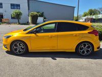 Gebraucht Ford Focus ST 250 PS (183 kW) 2015 Gelb Limousine