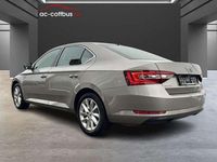 Gebraucht Skoda Superb Style 180 PS (132 kW) 2017 Bezova capuccino/capuccino (metallic) Limousine