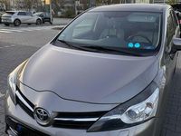 Gebraucht Toyota Verso Comfort 111 PS (81 kW) 2014 Grau Van / Kleinbus