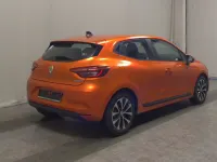 Gebraucht Renault Clio Equilibre 143 PS (105 kW) 2023 Valencia orange Kleinwagen