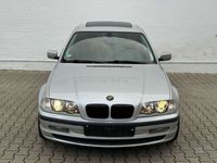 gebraucht BMW 325 325 i Automatik LEDER XENON SD