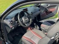 Gebraucht Audi A1 Attraction 86 PS (63 kW) 2012 Schwarz Kleinwagen