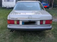 Gebraucht Mercedes 300 188 PS (138 kW) 1984 Silber Limousine
