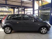 Gebraucht Ford Fiesta 80 PS (58 kW) 2005 Silber Kleinwagen