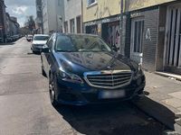 Gebraucht Mercedes E200 136 PS (100 kW) 2015 Blau Limousine
