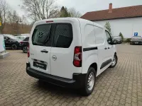 Gebraucht Opel Combo-e Life Basis 100 kW (136 PS) 2024 Weiss icy Limousine