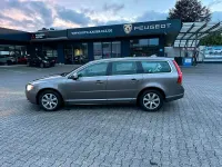 Używany Volvo V70 163 KM (119 kW) 2011 Złoty Kombi
