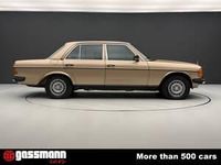 Gebraucht Mercedes 200 94 PS (69 kW) 1982 Gold Limousine