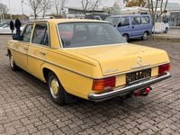 Gebraucht Mercedes 230 120 PS (88 kW) 1974 Gelb Limousine