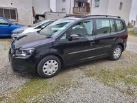 Gebraucht VW Touran Trendline 105 PS (77 kW) 2014 Schwarz Van / Kleinbus