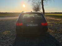 Gebraucht BMW 320 177 PS (130 kW) 2009 Schwarz Kombi