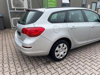 Usata Opel Astra 100 CV (73 kW) 2011 Argento Station wagon
