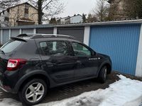 Gebraucht Dacia Sandero Stepway 90 PS (66 kW) 2014 Schwarz Kleinwagen