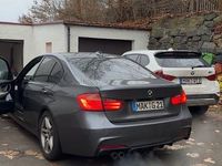 Gebraucht BMW 330 Sport Line 258 PS (189 kW) 2012 Grau Limousine