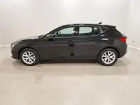 Używany Seat Leon Style 131 KM (96 kW) 2022 Czarny Sedan/Limuzyna