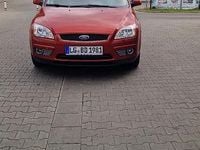 Gebraucht Ford Focus Ambiente 101 PS (74 kW) 2007 Rot Limousine