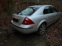 Gebraucht Ford Mondeo 115 PS (84 kW) 2005 Silber Limousine