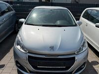 Gebraucht Peugeot 208 82 PS (60 kW) 2017 Silber Kleinwagen