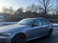 Gebraucht BMW 325 280 PS (205 kW) 2010 Grau Limousine