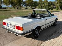 Gebraucht BMW 325 171 PS (125 kW) 1989 Weiß Cabrio