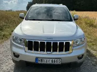 Gebraucht Jeep Grand Cherokee Laredo 286 PS (210 kW) 2011 Silber SUV