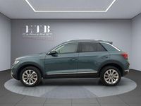 Gebraucht VW T-Roc Style 150 PS (110 kW) 2023 Blau SUV