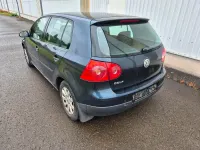 Gebraucht VW Golf V 102 PS (75 kW) 2004 Blau Kleinwagen