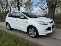 Usado Ford Kuga Titanium 180 HP (132 kW) 2015 Branco SUV