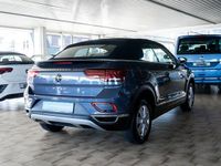 Gebraucht VW T-Roc Cabriolet Style 150 PS (110 kW) 2024 Rauchgraumetallic Cabrio