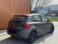 Gebraucht VW Polo Trendline 75 PS (55 kW) 2015 Grau Kleinwagen