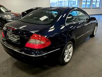 Gebraucht Mercedes CLK200 184 PS (135 kW) 2007 Blau Coupé