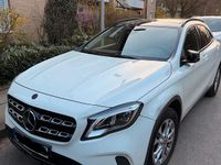 Gebraucht Mercedes GLA180 122 PS (89 kW) 2017 Weiß SUV