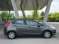 Gebraucht Ford Fiesta Celebration 80 PS (58 kW) 2017 Grau Kleinwagen