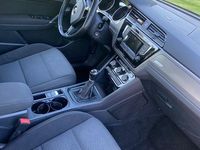 Gebraucht VW Touran Trendline 105 PS (77 kW) 2016 Silber Van / Kleinbus