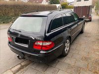 Gebraucht Mercedes E220 150 PS (110 kW) 2005 Schwarz Kombi