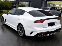 Gebraucht Kia Stinger GT-Line 200 PS (147 kW) 2019 Snow white pearl Kleinwagen