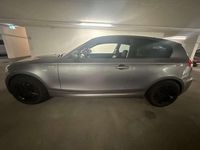 Gebraucht BMW 120 170 PS (125 kW) 2009 Grau Kleinwagen